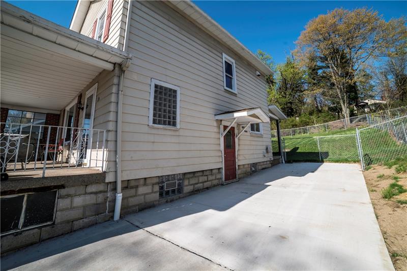 743 Elk Avenue Rochester, PA 15074 - Photo 3 of 23 Gallery Image 3