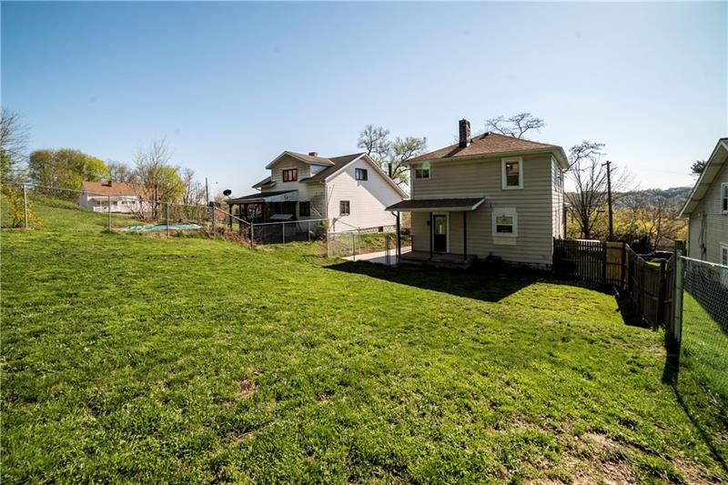 743 Elk Avenue Rochester, PA 15074 - Photo 4 of 23 Gallery Image 4