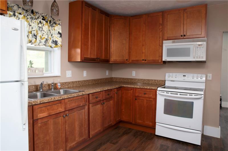 743 Elk Avenue Rochester, PA 15074 - Photo 8 of 23 Gallery Image 8