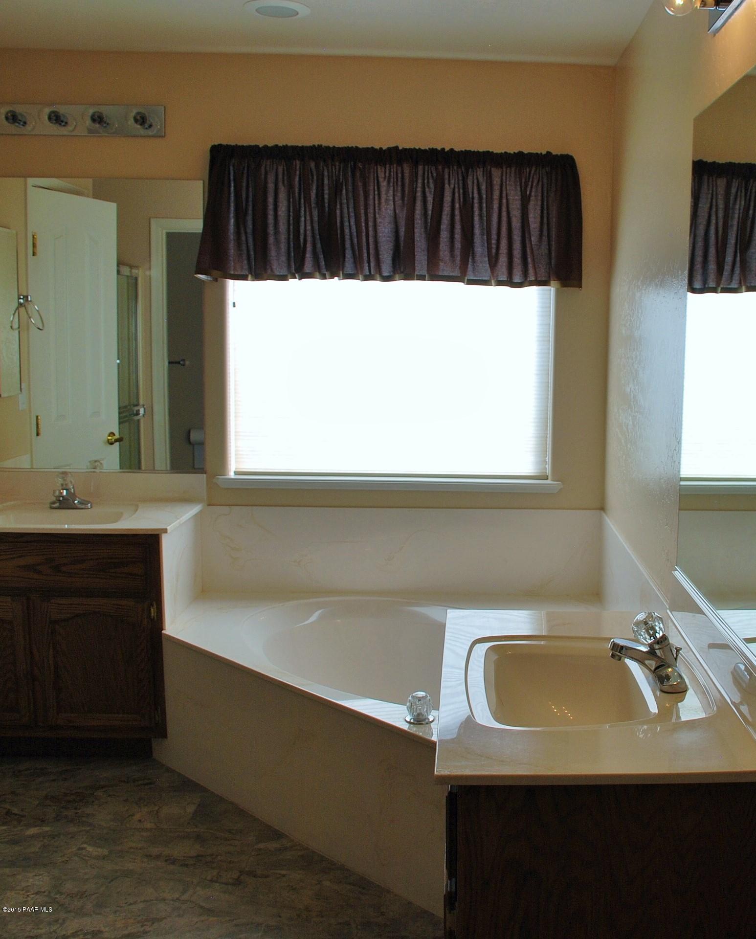 5755 Columbine Road Prescott, AZ 86305 - Photo 10 of 25 DSC_0183