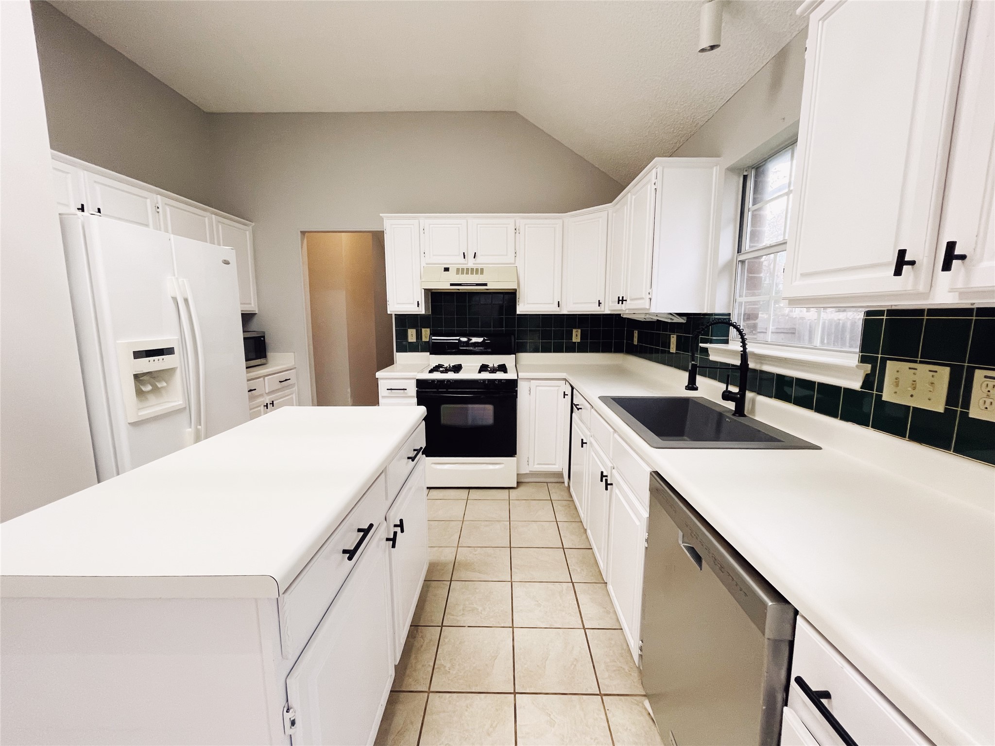 204 Cripple Creek Road Cedar Park, TX 78613 - Photo 16 of 36 Room for multiple cooks.