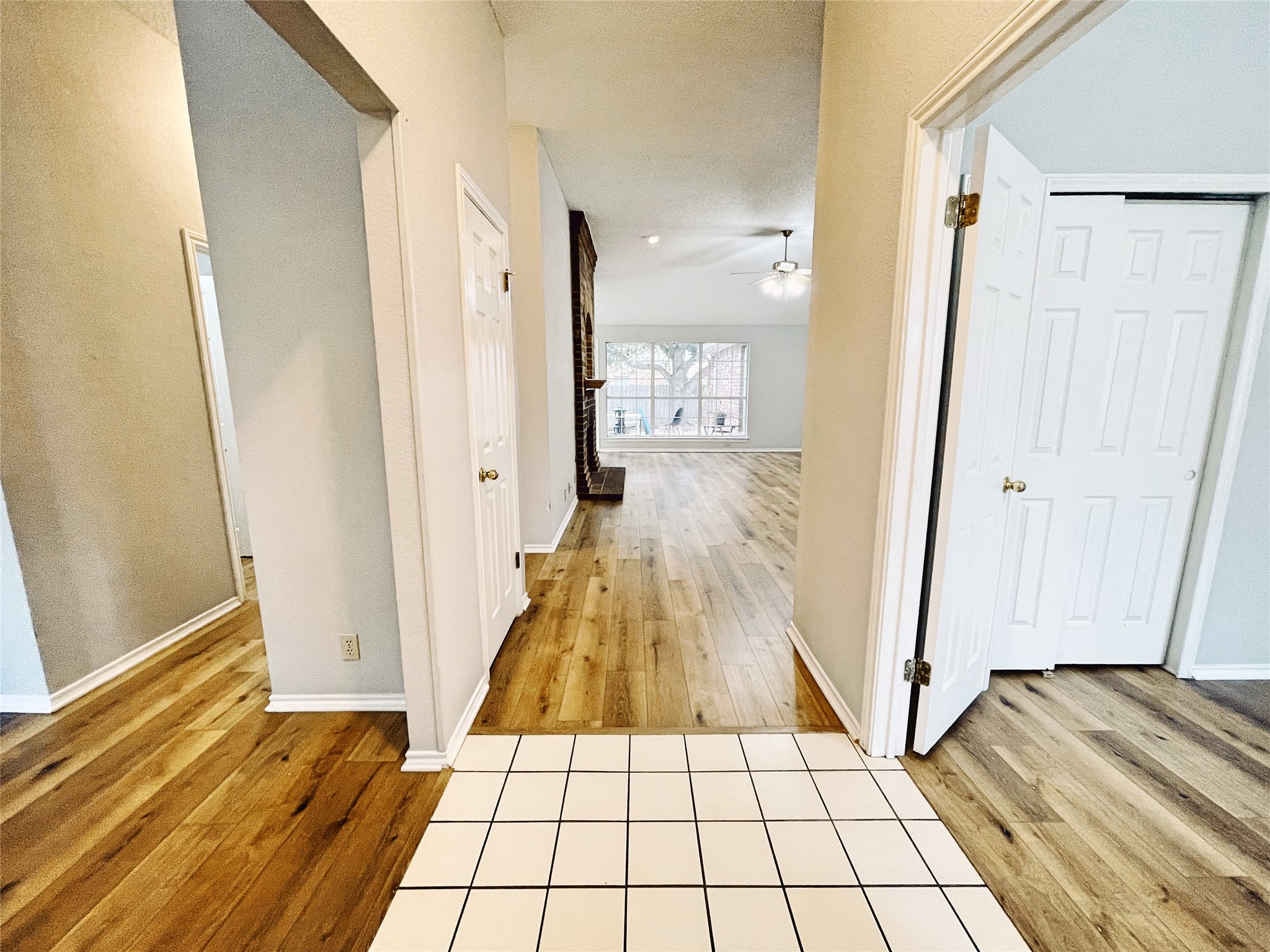 204 Cripple Creek Road Cedar Park, TX 78613 - Photo 6 of 36 You'll love this updated Buttercup Creek home with it's large foyer perfect for greeting guests.