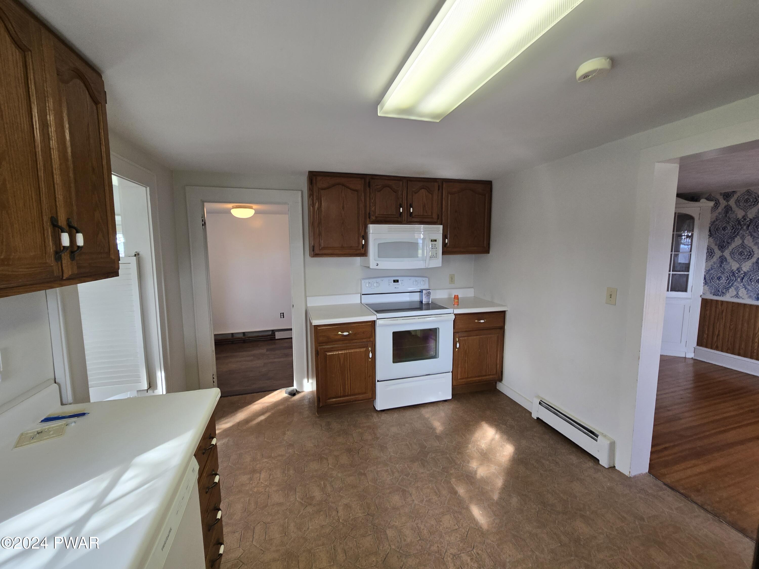 283 Schoolhouse Road Honesdale, PA 18431 - Photo 6 of 22