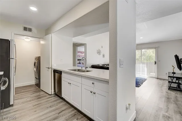$1,795 | 2300 East Silverado Ranch Boulevard, Unit 2008, Las Vegas, NV 89123