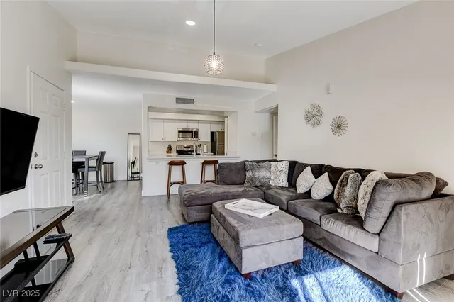 $1,795 | 2300 East Silverado Ranch Boulevard, Unit 2008, Las Vegas, NV 89123