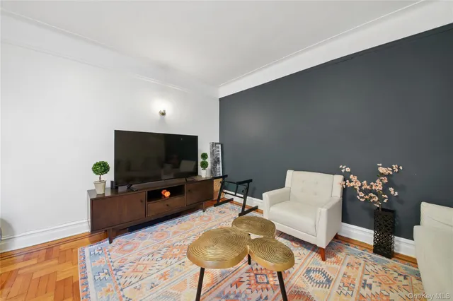 $379,000 | 35-05 72nd Street, Unit 3G | Jackson Heights