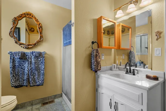 $417,000 | 17618 Flowers Lane, Anderson, CA 96007