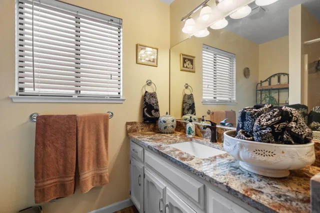 $417,000 | 17618 Flowers Lane, Anderson, CA 96007