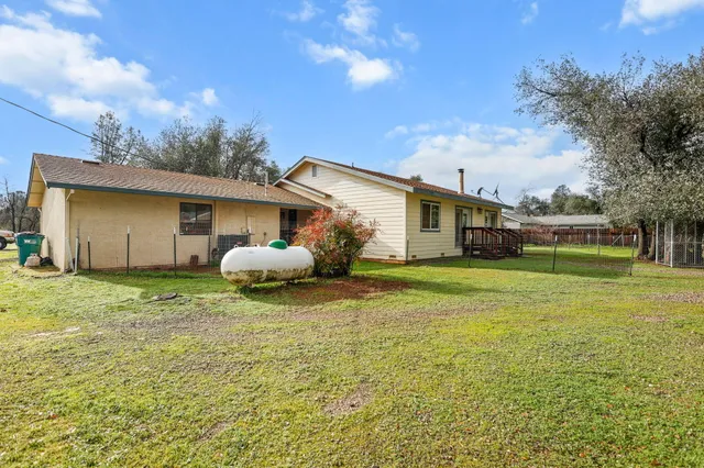 $417,000 | 17618 Flowers Lane, Anderson, CA 96007