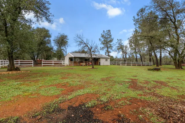 $417,000 | 17618 Flowers Lane, Anderson, CA 96007