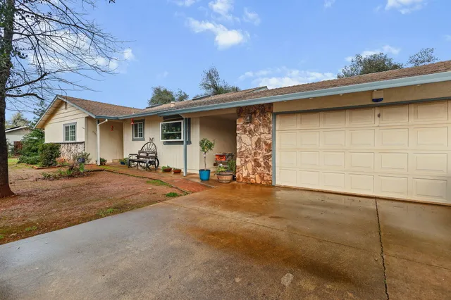 $417,000 | 17618 Flowers Lane, Anderson, CA 96007
