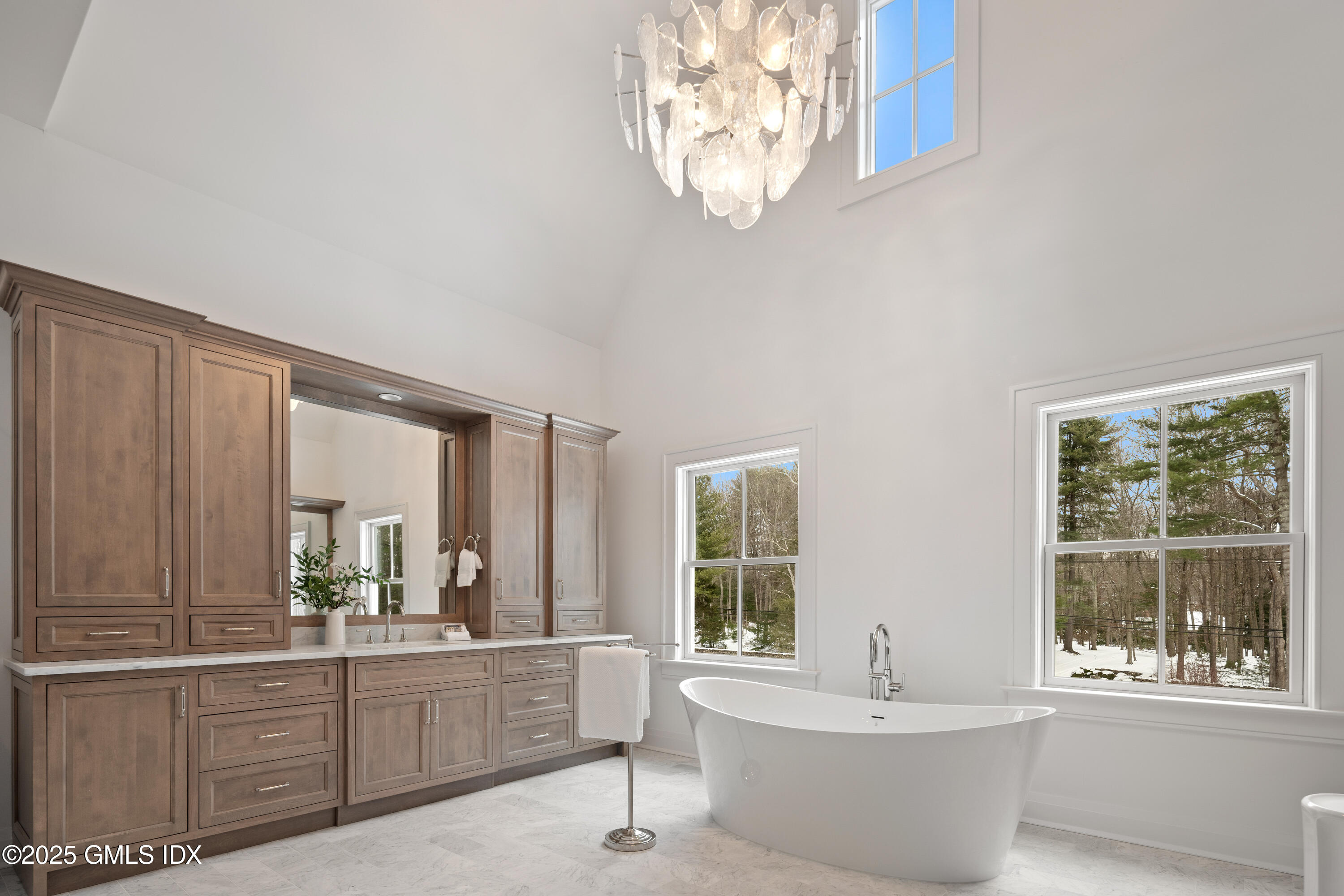 928 West Road New Canaan, CT 06840 - Photo 30 of 40 Primary Bath
