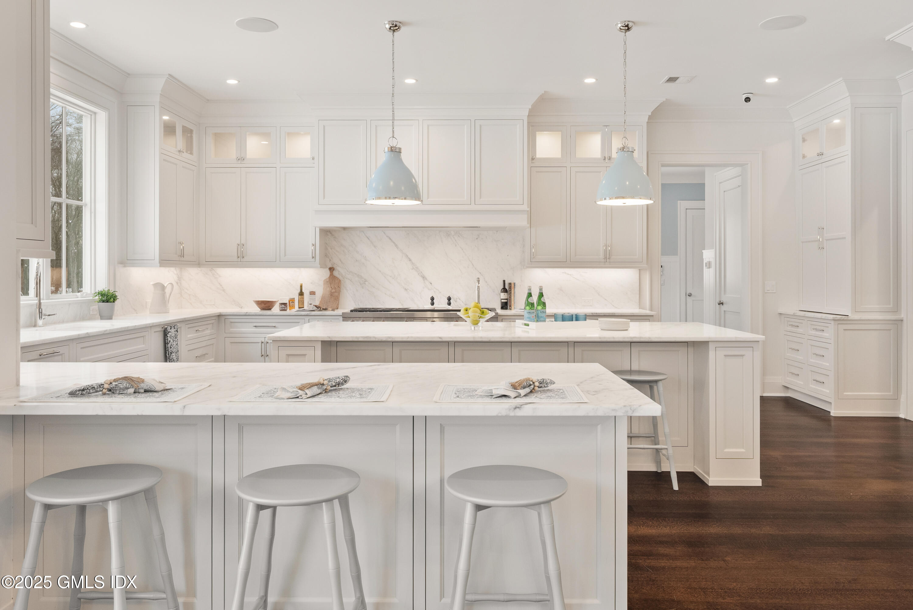 928 West Road New Canaan, CT 06840 - Photo 9 of 40 Islands