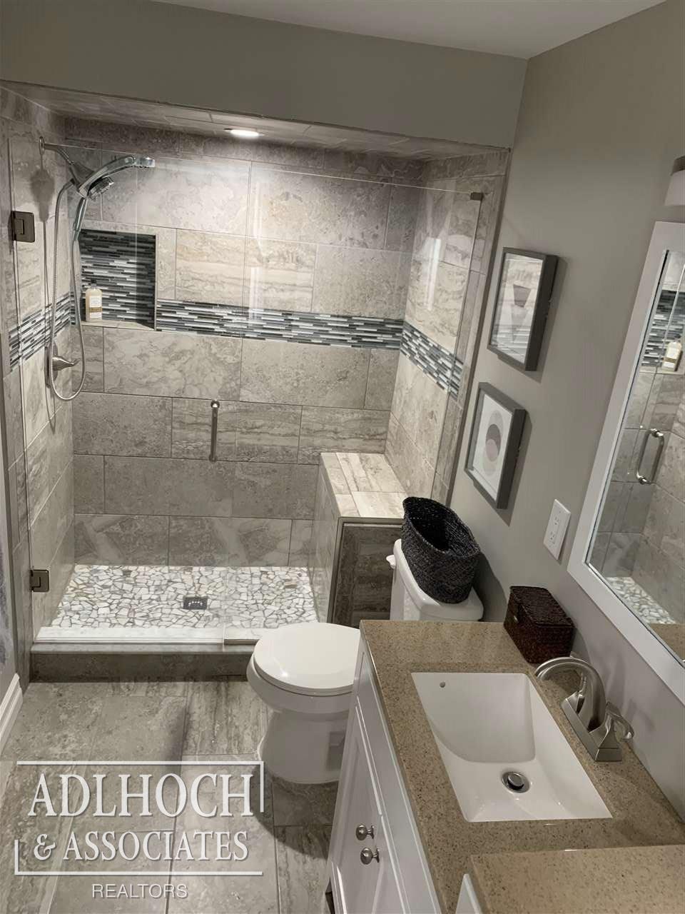 1965 Littlestone Road Grosse Pointe, MI 48236 - Photo 26 of 38 master bath