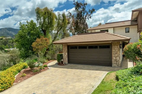$1,425,000 | 720 Starlight Heights Drive, La Canada Flintridge, CA 91011