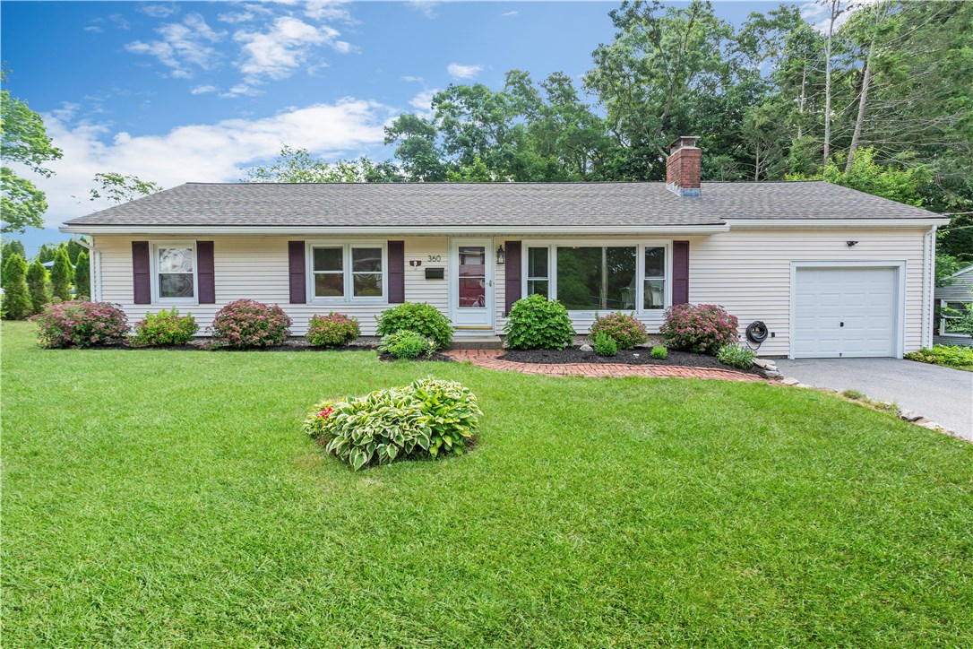 360 Diamond Hill Road Warwick, RI 02886 - Photo 3 of 20