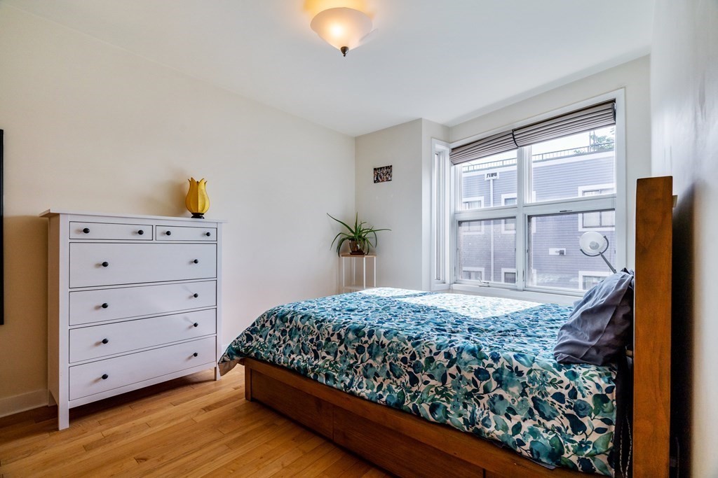 24 Bay State Road, Unit 14 Cambridge, MA 02138 - Photo 6 of 13 Gallery Image 6