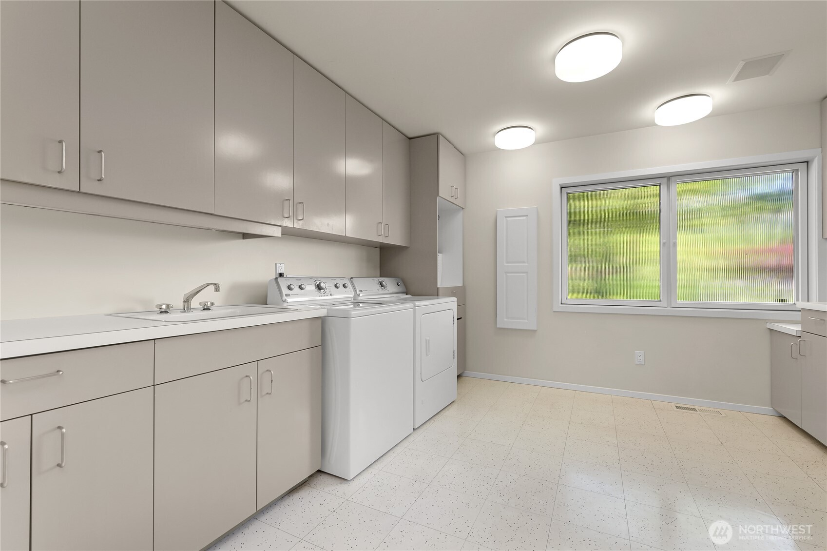 733 Fieldston Road Bellingham, WA 98225 - Photo 32 of 40