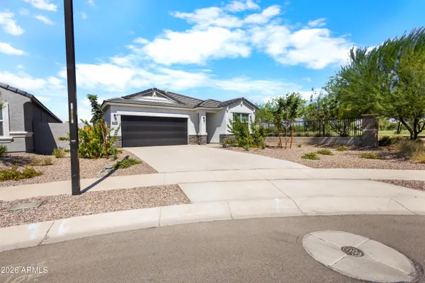 $2,695 | 25332 North 184th Lane, Wittmann, AZ 85361