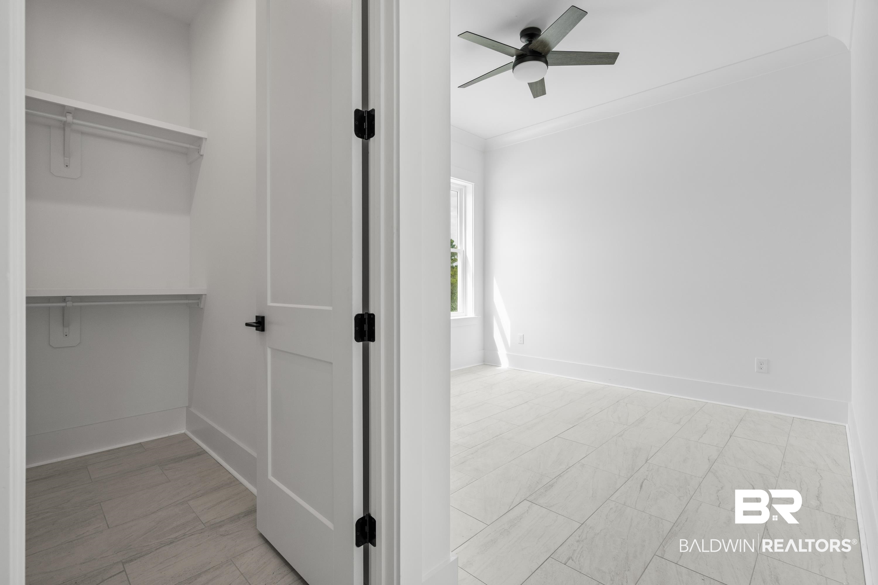 30650 Ono N Loop West Orange Beach, AL 36561 - Photo 29 of 38 View of closet