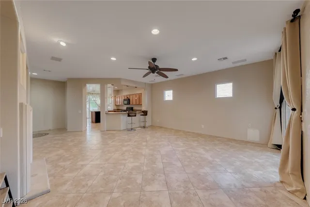 $2,400 | 2620 Lochleven Way, Henderson, NV 89044