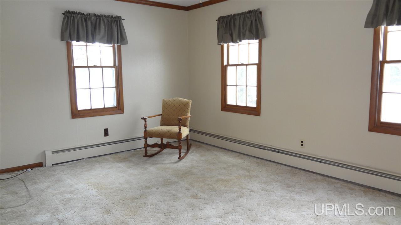 516 Riverside Road Marquette, MI 49855 - Photo 17 of 36