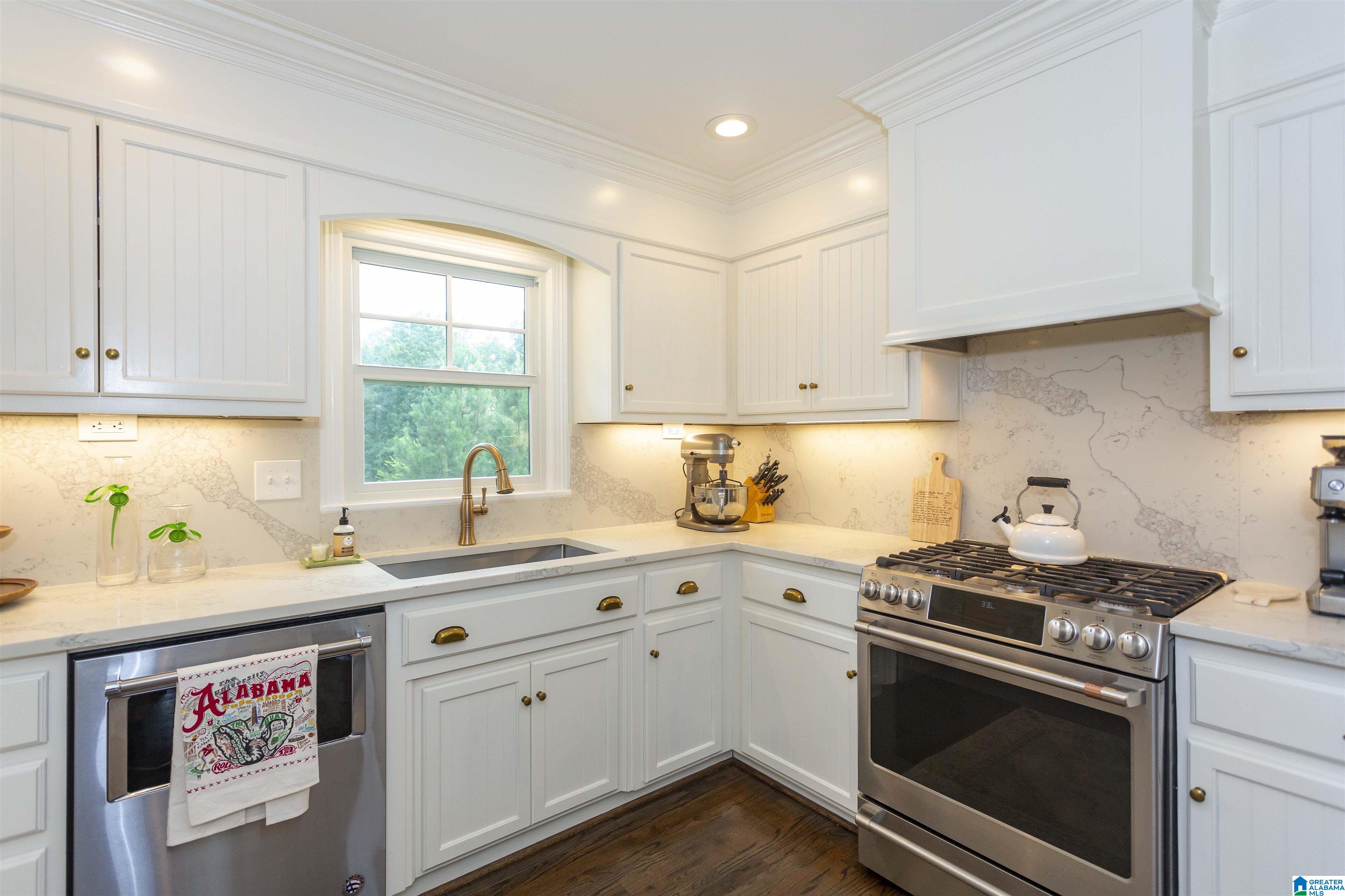 3313 Ridgely Circle Birmingham, AL 35243 - Photo 12 of 45