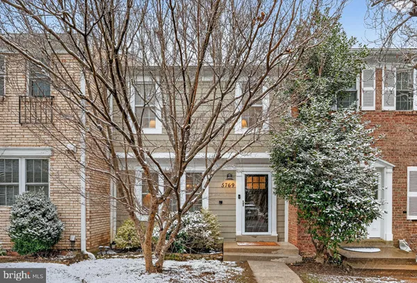 $645,000 | 5769 Heritage Hill Drive, Alexandria, VA 22310