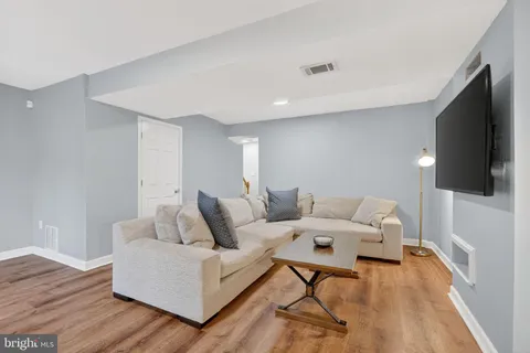 $650,000 | 5769 Heritage Hill Drive, Alexandria, VA 22310