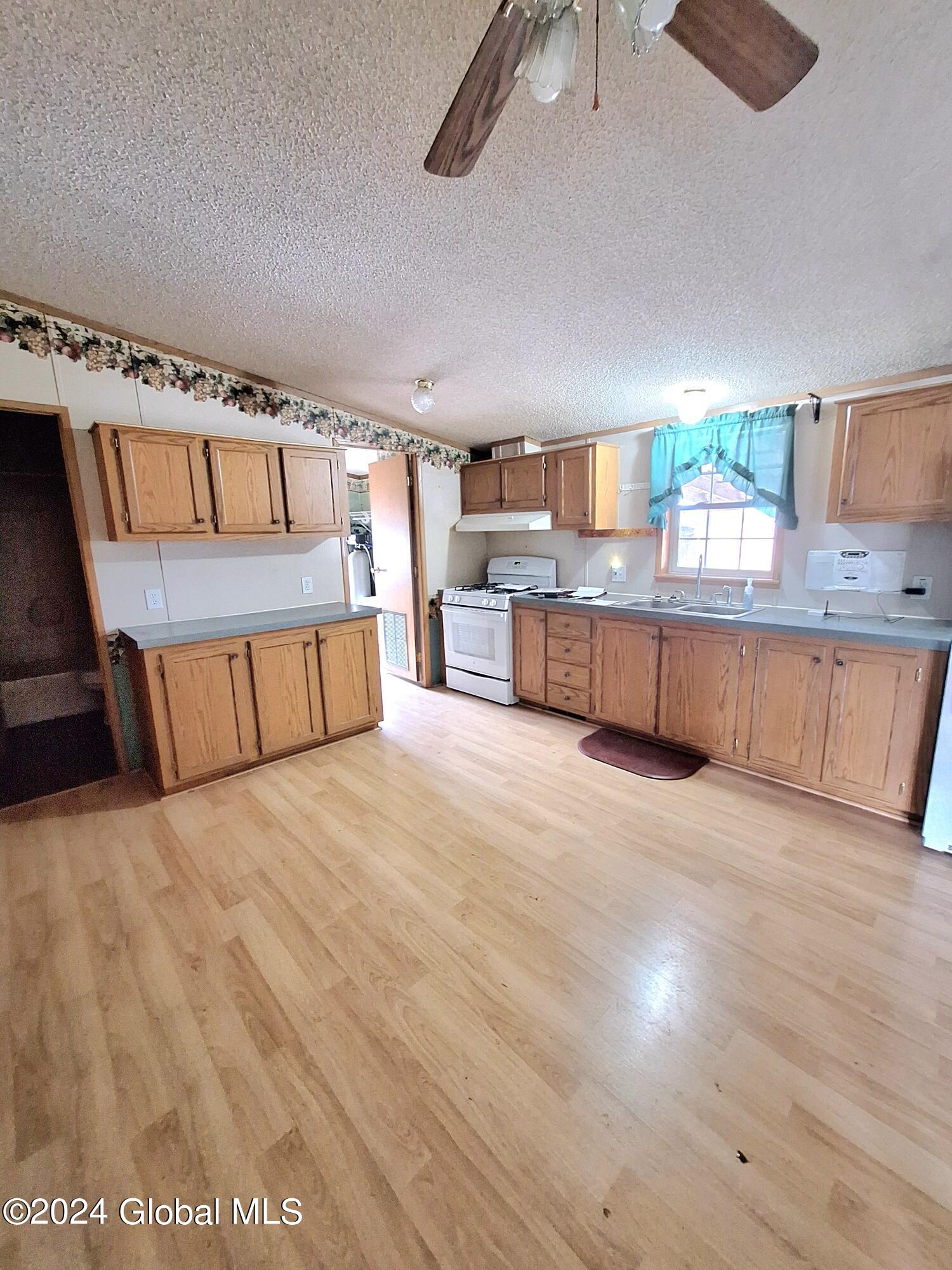 15 Baldwin Corners Road Fort Ann, NY 12827 - Photo 3 of 24 kitchen