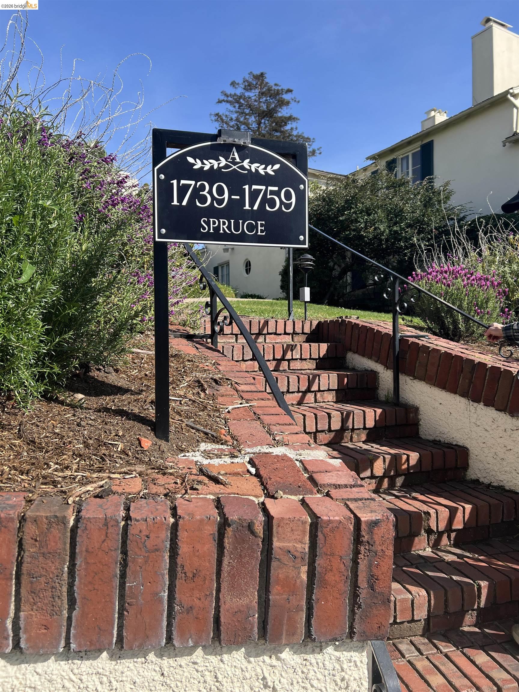 1739 Spruce Street Berkeley, CA 94709 - Photo 10 of 50