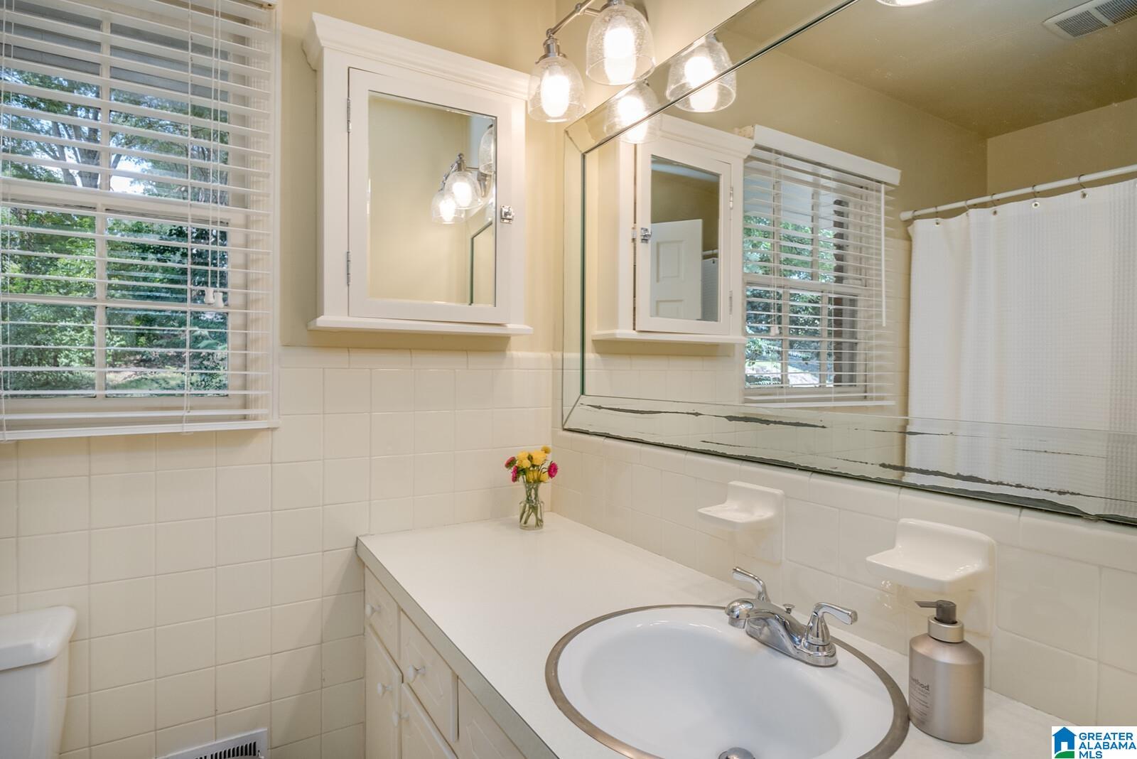 908 Beech Lane Birmingham, AL 35213 - Photo 18 of 36
