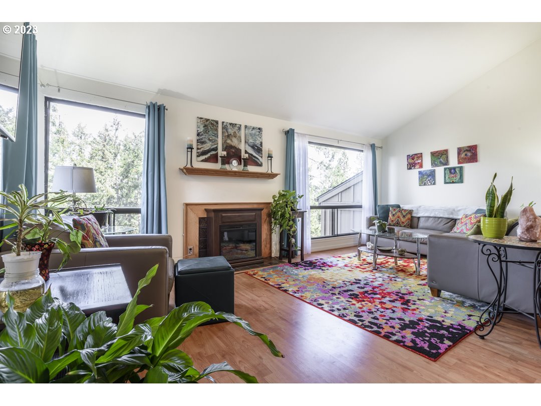 109 Treehill Loop Eugene, OR 97405 - Photo 14 of 32 Gallery Image 14