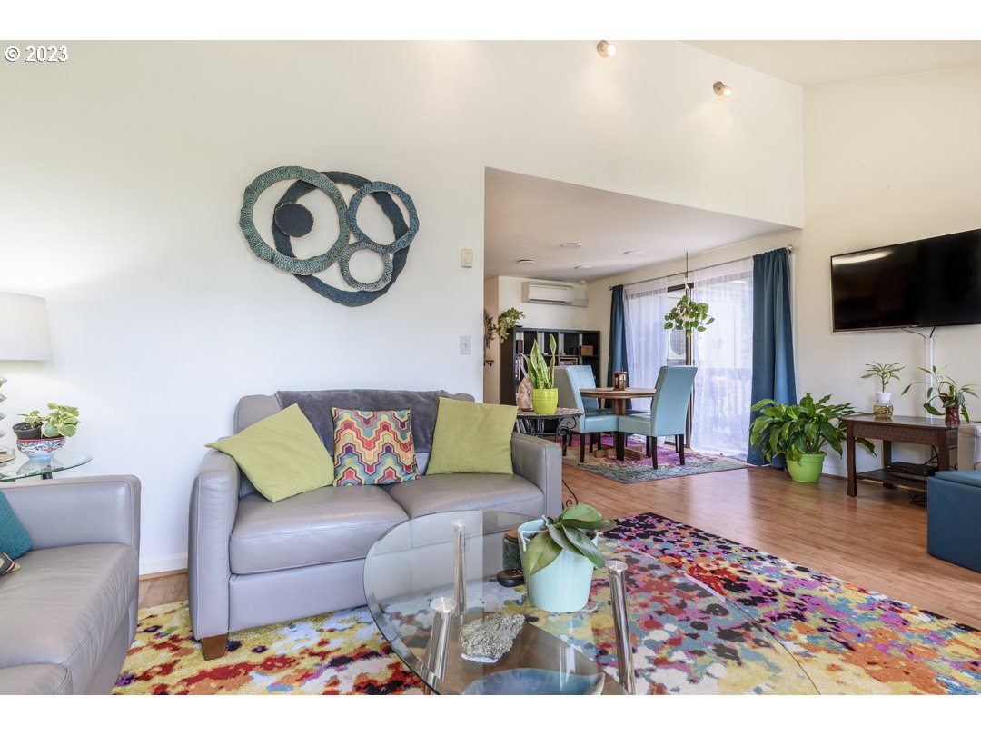 109 Treehill Loop Eugene, OR 97405 - Photo 17 of 32 Gallery Image 17