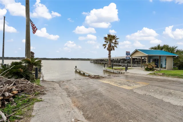 $199,000 | 1341 Creeklake Drive, Onalaska, TX 77360