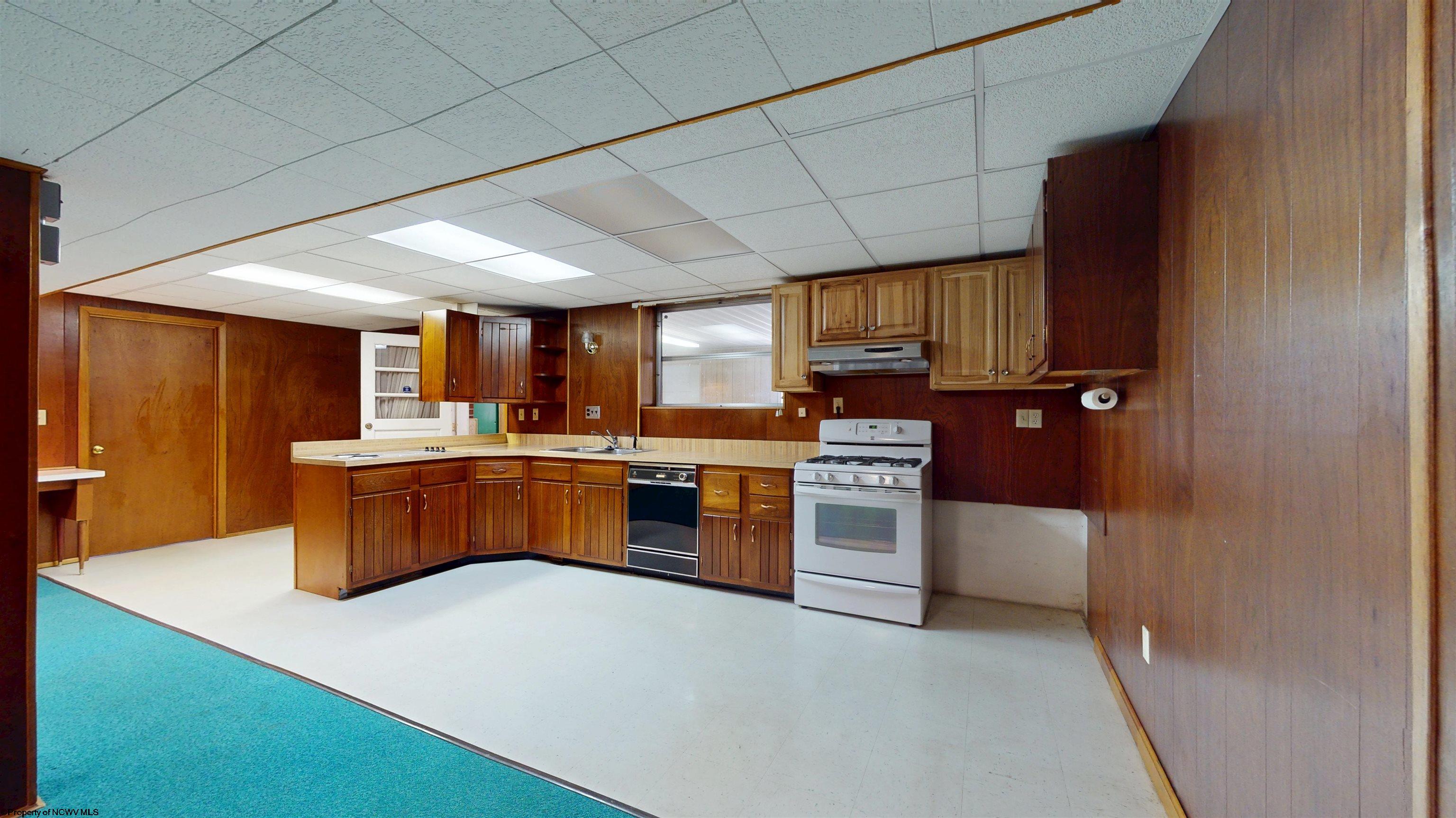 1914 Country Club Road Fairmont, WV 26554 - Photo 32 of 42 Gallery Image 32