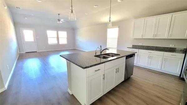 $1,970 | 418 Wydown Drive, Princeton, TX 75407