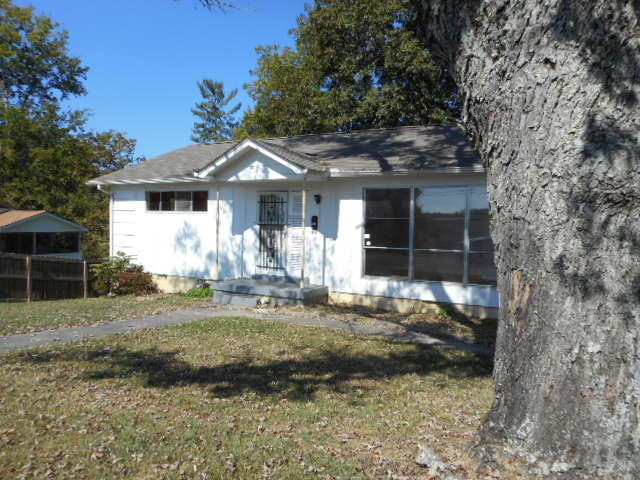 210 Alder Lane Oak Ridge, TN 37830 - Photo 2 of 15 DSCN5733 - Copy
