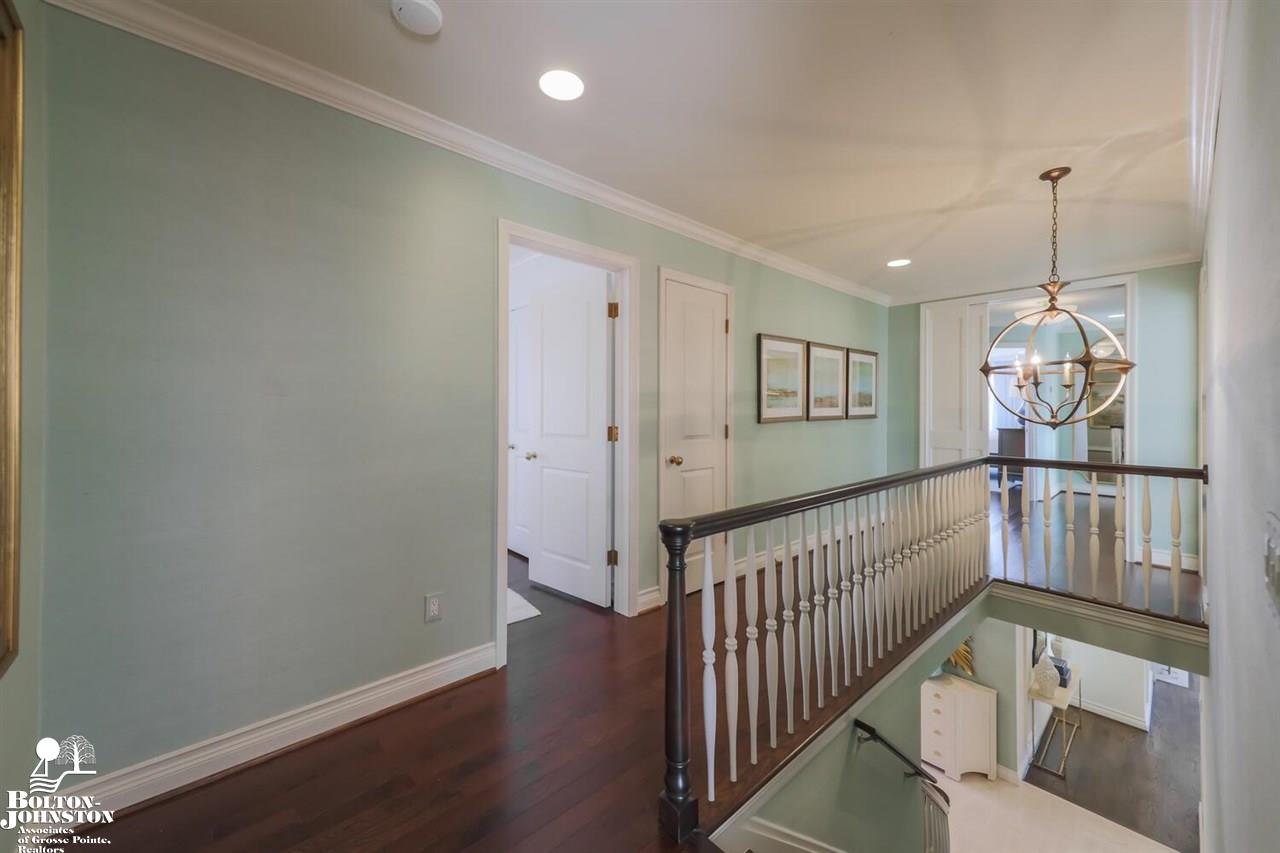 9 Stratton Place Grosse Pointe Shores, MI 48236 - Photo 36 of 68