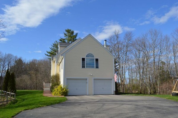 14 Ruth Circle Haverhill, MA 01832 - Photo 3 of 20 Gallery Image 3