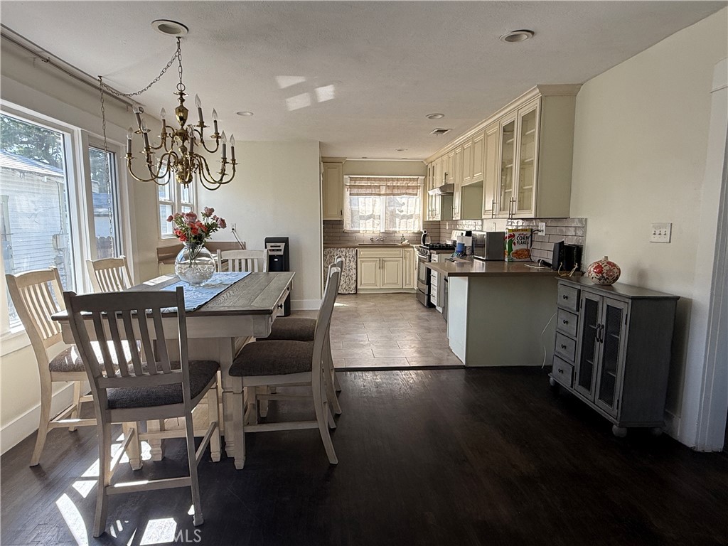 1183 Wisconsin Street Pomona, CA 91768 - Photo 8 of 26