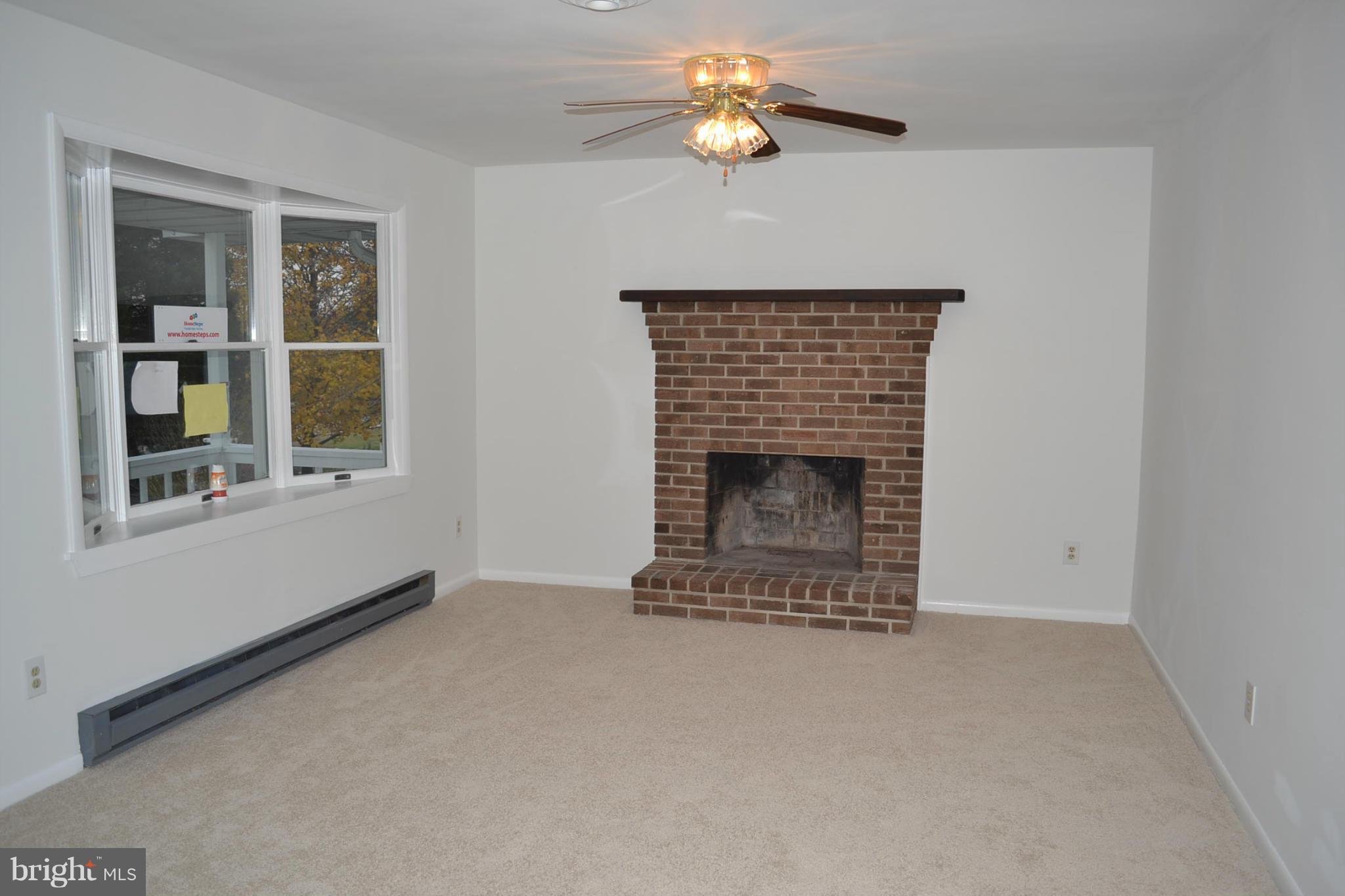1839 Blue Ball Road Elkton, MD 21921 - Photo 5 of 19 Living Room
