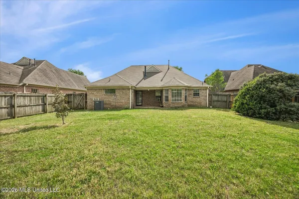 $285,000 | 7238 Crape Myrtle Drive, Olive Branch, MS 38654
