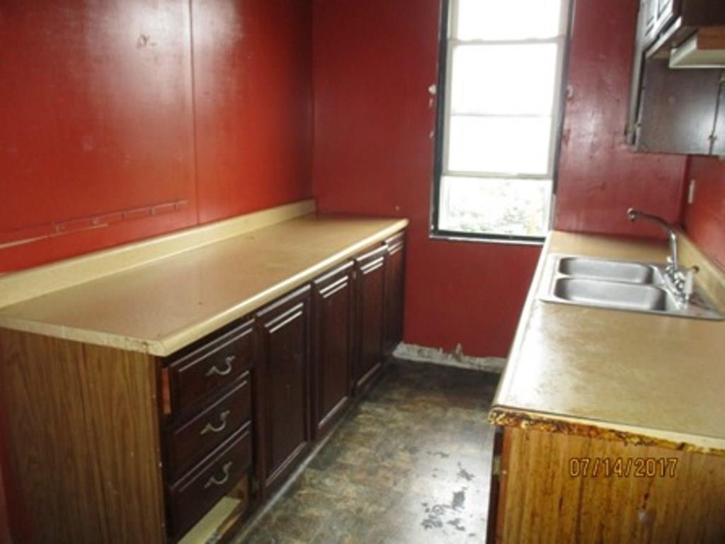 2214 Spring Street Pittsburgh, PA 15210 - Photo 8 of 20