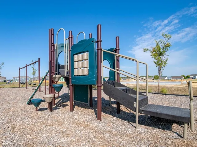 $299,900 | 1510 Aster Drive, Shelbyville, IN 46176