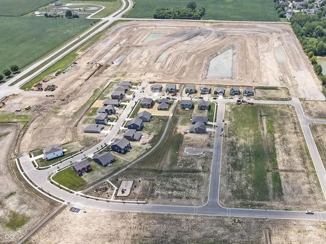 $299,900 | 1510 Aster Drive, Shelbyville, IN 46176