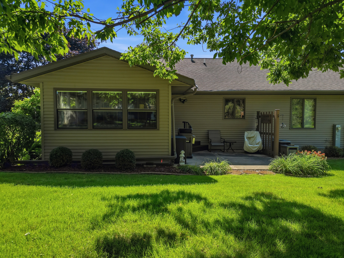 311 North Jackson Street, Unit B Morrison, IL 61270 - Photo 4 of 41