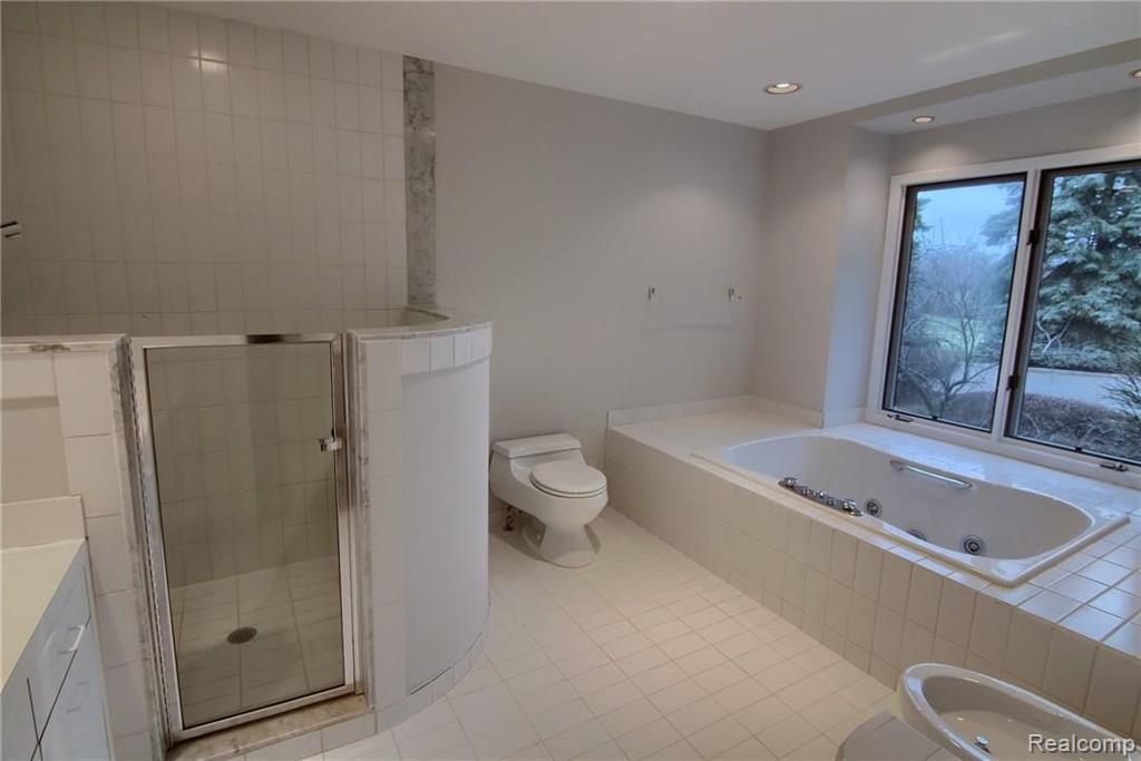 1965 Pine Ridge Lane Bloomfield Hills, MI 48302 - Photo 19 of 38