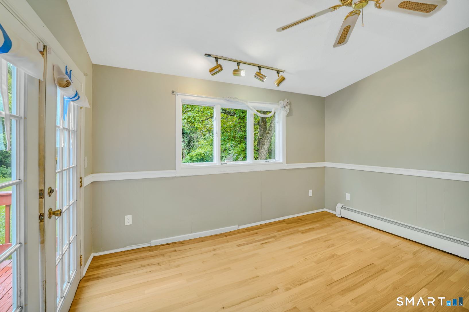 71 Devonwood Drive Waterbury, CT 06708 - Photo 4 of 9
