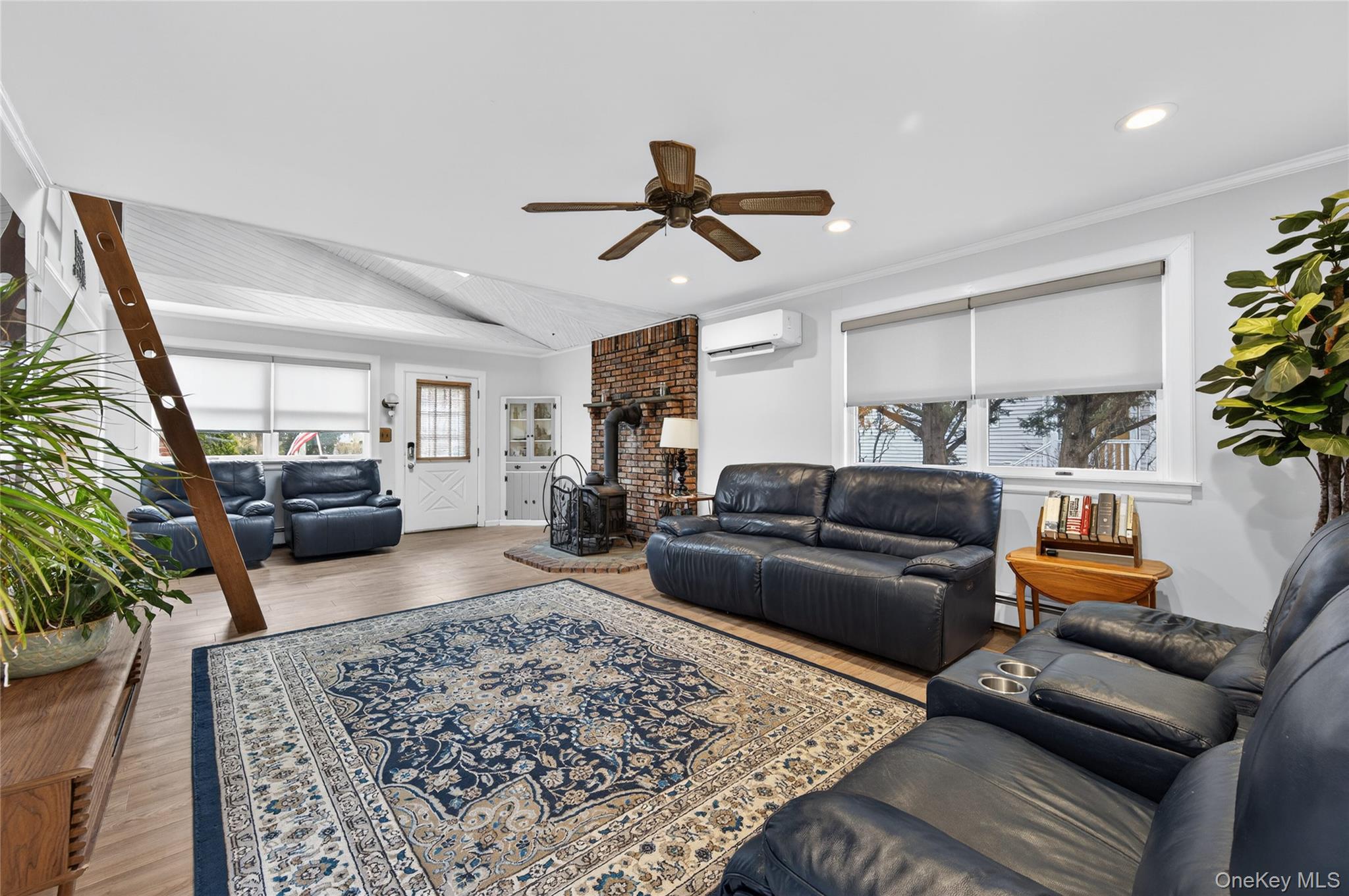 46 Monell Avenue Islip, NY 11751 - Photo 17 of 46